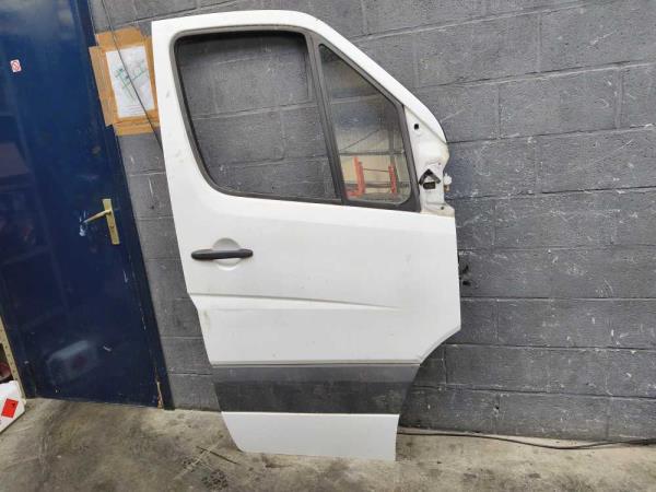 PORTE AVANT DROIT MERCEDES SPRINTER/ VW CRAFTER 2006-2018 - Vue 1